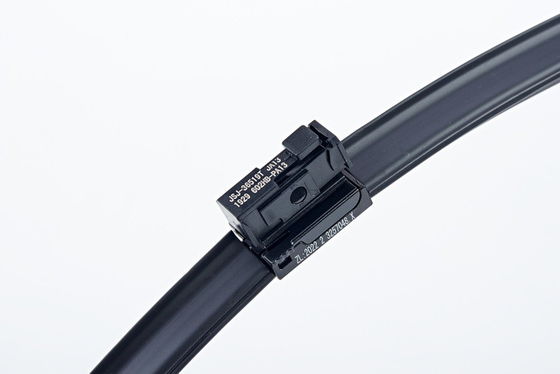 Limpadores de automóveis de silicone preto natural para todas as estações