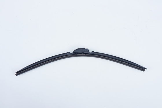 Limpador automático de composição durável em preto para durabilidade e desempenho em qualquer clima