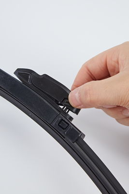 Longe duração e baixo ruído para obter limpeza ideal com lâminas de limpeza de veículos